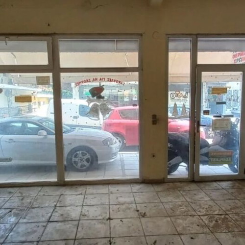 Commercial Storefront With 6m Display Window Near Lagkada