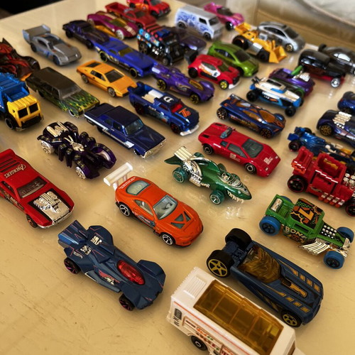 Hot Wheels toy cars used, pack of 50+ by Mattel