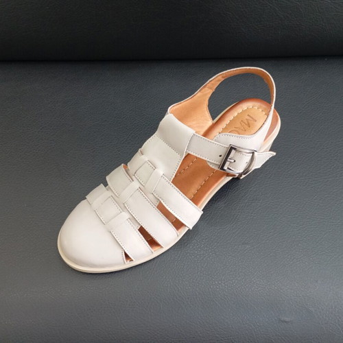 Leather sandals size 36, new, low heel, soft sole, grey