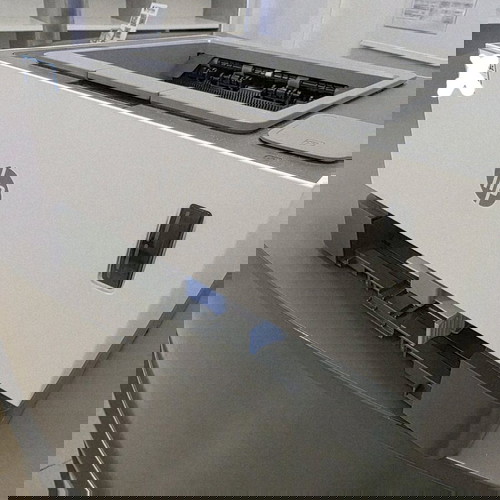 Μονόχρωμος εκτυπωτής Laser, ελάχιστα χρησιμοποιημένος, με γραφίτη 5000 σελίδων