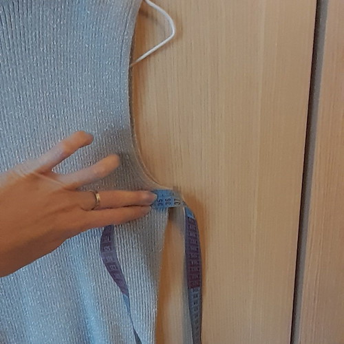 Sleeveless turtleneck top grey-silver metallic like new, size M