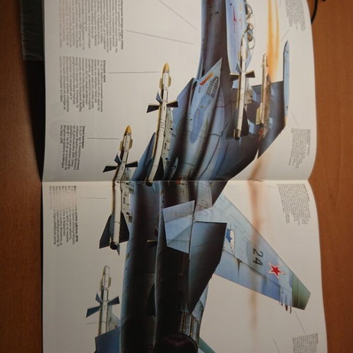 Airplane magazine issues 2 to 7 like new