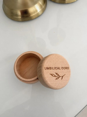 Wooden umbilical cord keepsake box