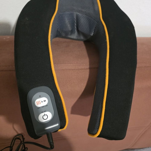 Massage pillow for neck like new
