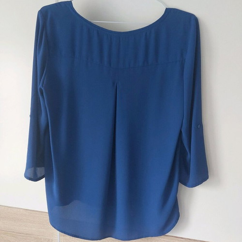 Stradivarius blue shirt like new, wrinkle-free fabric, size L