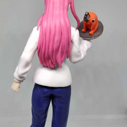 Makima figure Chainsaw Man 19cm like new with Pochita