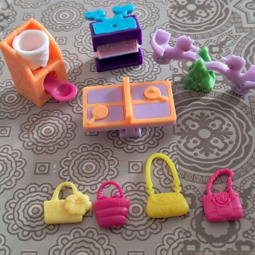 Polly Pocket toys and bags used