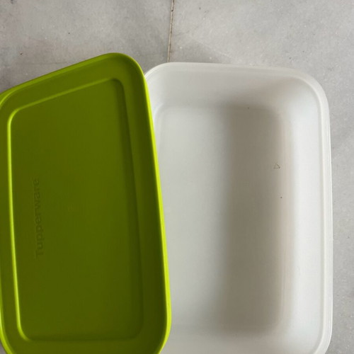 Tupperware 1L container with green lid new