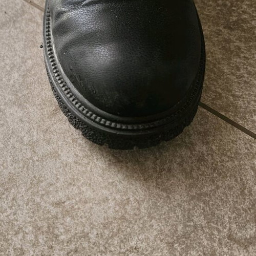 Black boots used for girls size 33 with fur lining