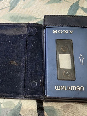 Sony TPS-L2 Stereo Cassette Player Walkman used, first generation collector