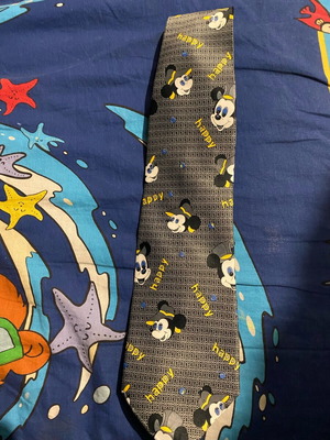 Tie like new with Mickey Mouse design