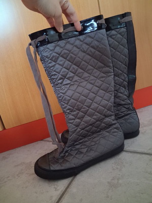 DKNY quilted boots used, size 38.5, gray