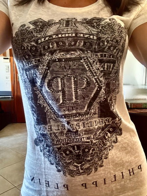 Philipp Plein women's T-shirt like new with logo and crystals