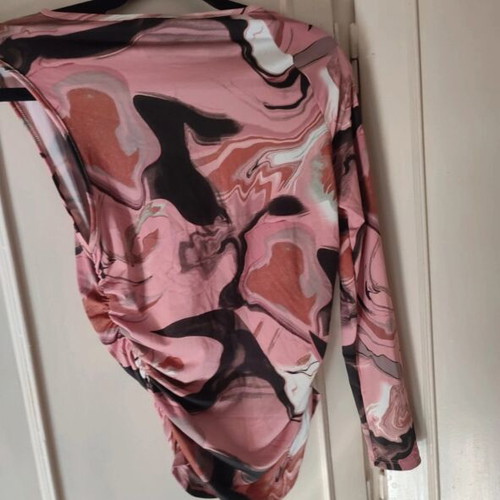 Pink Woman One-Shoulder Marble Top M new with tag