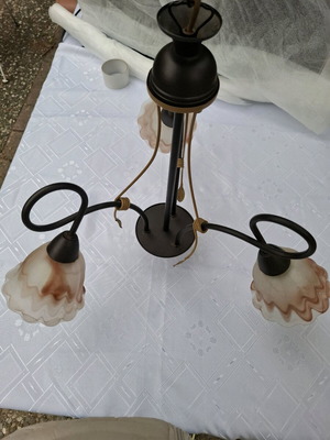 Ceiling light 3-light like new, black metal frame