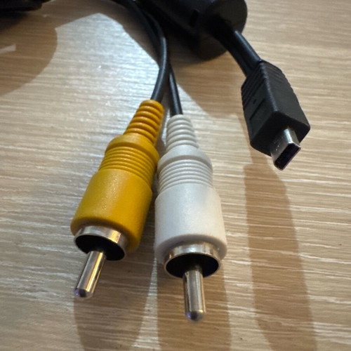 A/V TV Video Cable for Nikon Coolpix Camera P1 P6100 L26 L29 L310 L330 L840 like new