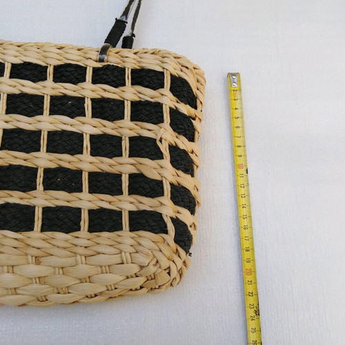 Woven shoulder bag new, black beige