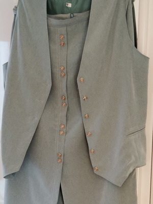 Women's skirt and vest set, mint color