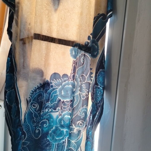 Women's caftan used, multicolor, size large with belt