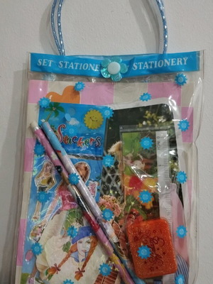 Σετ γραφείου καινούργιο με αρωματικό σημειωματάριο και αυτοκόλλητα Barbie