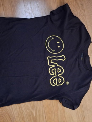 Lee black t-shirt like new, size S