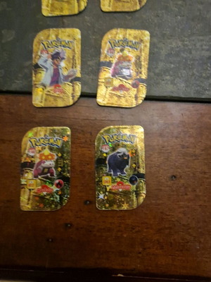 Μεταλλικές τάπες Pokémon μεταχειρισμένες, πακέτο 8 σπάνιες