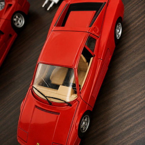 Ferrari Testarossa 1:18 collectible model car