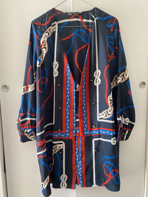 ZARA jacket like new, satin type, size M