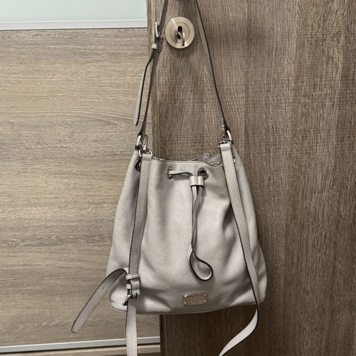 Michael Kors bucket bag gray, like new