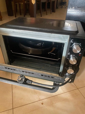 Morris MEO4820C cooker with 2 hotplates and oven, used