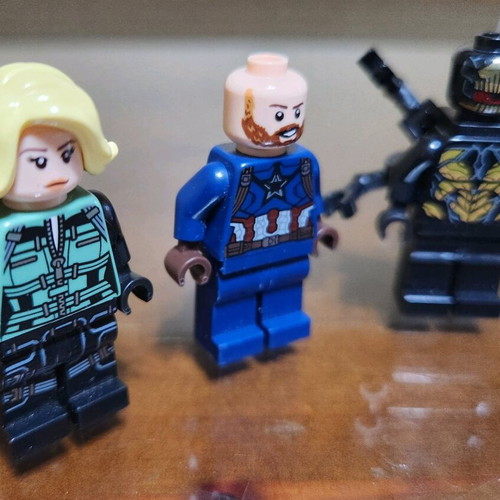 Lego Marvel figures Captain America, Black Widow and Outrider used
