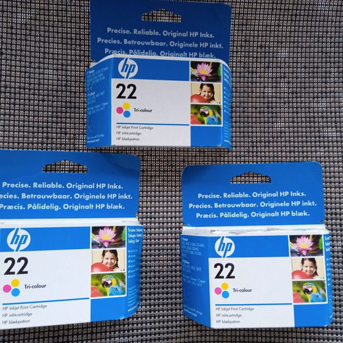 HP 22 Tri-color ink cartridges new, pack of 3