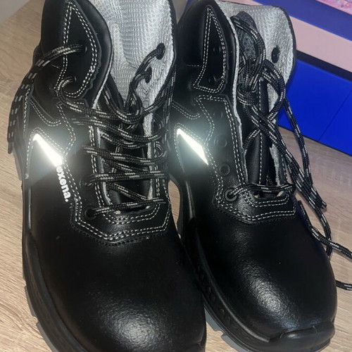 Exena Safety Boots size 37 like new, black, antistatic, oil resistant