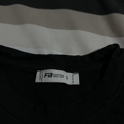 New Yorker black T-shirt size S
