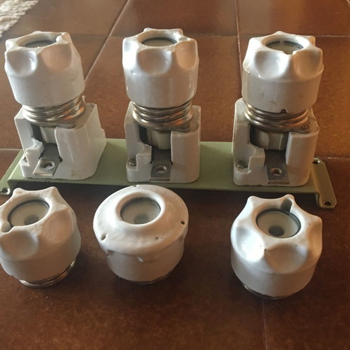 Porcelain fuses used, set of 6 pieces with base