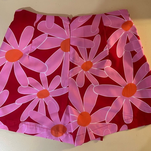 Skort red and pink floral size M like new