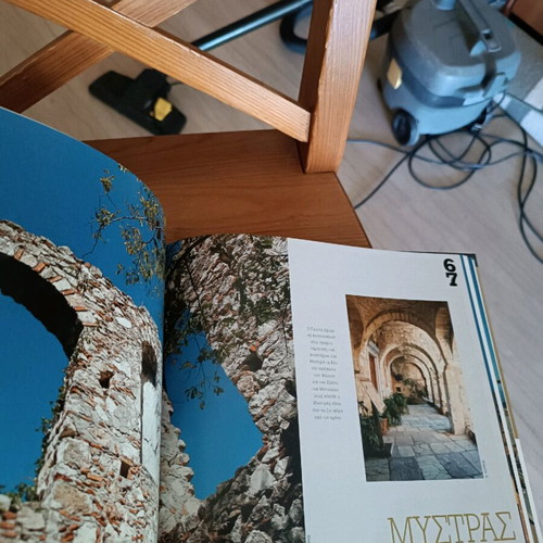 Castle photo album book like new, hardcover