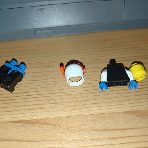 Lego vintage minifigure Ice Planet Chief used sp019