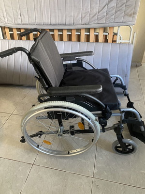 Breezy BasiX2 electric wheelchair by Sunrise Medical