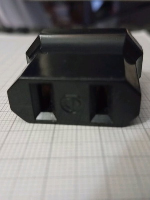 220v plug adapter new unused