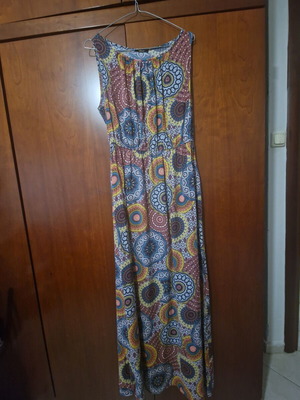 Maxi dress with boho mandala pattern like new, colorful