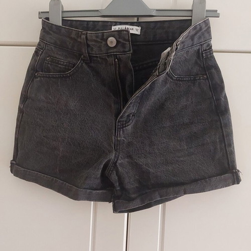 Black denim shorts Pull & Bear like new, size EUR 32