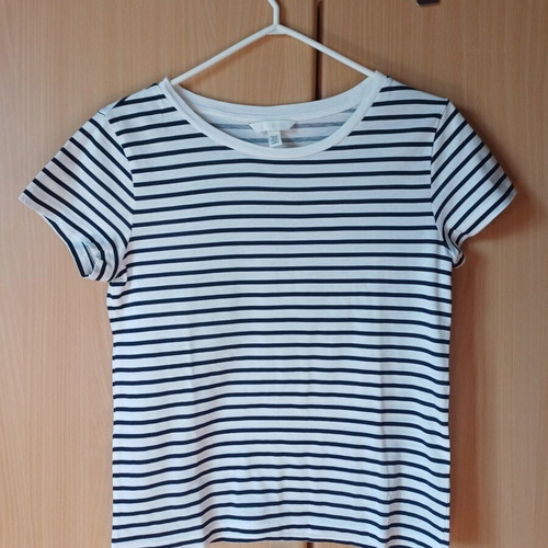 H&M women's t-shirts pack of 4 like new, size S