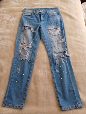Jeans with rips and pearls used, slim fit, size 36
