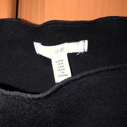 Women's crop top H&M black like new, size M