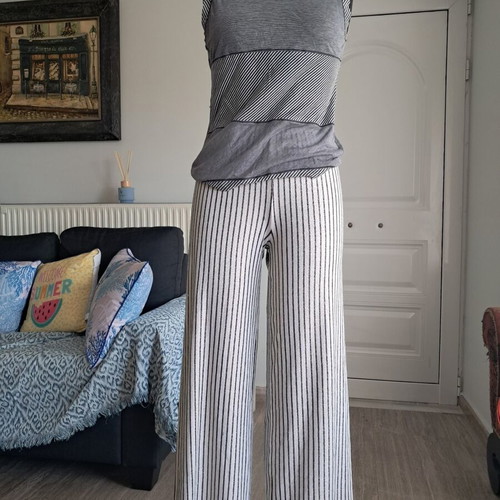 Liu Jo set like new, cotton and silk blouse with crystals, elastic pants