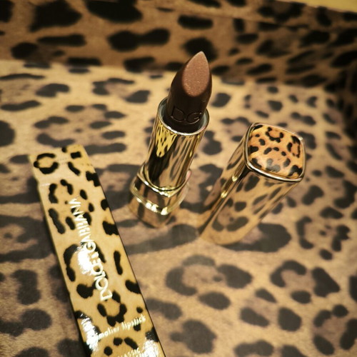 Dolce&Gabbana Beauty Animalier κραγιόν, απόχρωση desert, συλλεκτική συσκευασία