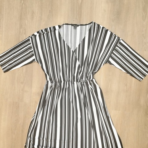 Chic midi stripes wrap dress like new, navy and off white