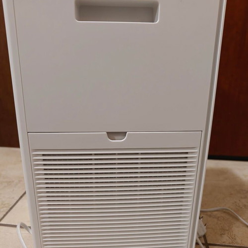 Daikin Air Purifier MC30Y like new with HEPA filter and deodorizer