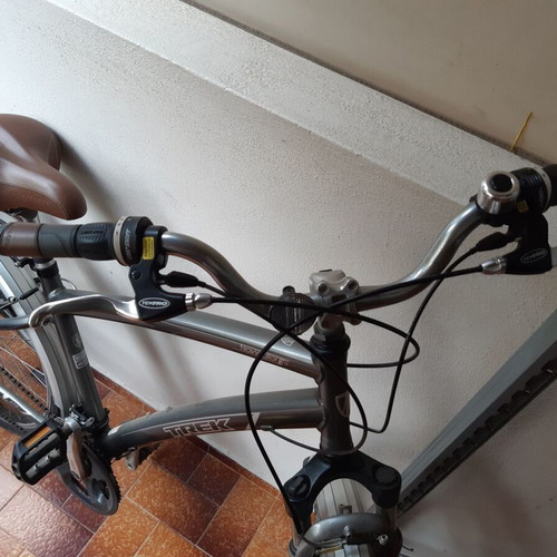 Navigator 2.0 Trek city bike like new, 26 inch, gears